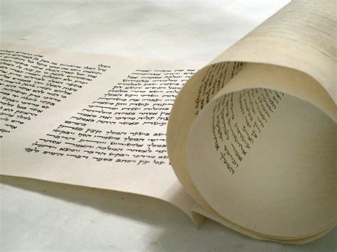 St. Louis Jewish Orthodox Community – Purim Megillah Readings 2014 – Surviving on a tight budget