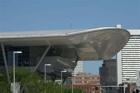 Structurae [en]: Boston Convention & Exhibition Center, Boston, Massachusetts