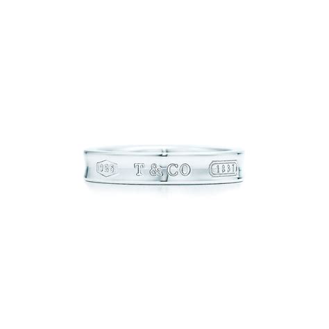 Tiffany 1837™ narrow ring in sterling silver. | Tiffany & Co.