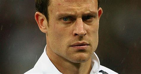 Wayne Bridge quits England team over John Terry "betrayal" - Mirror Online