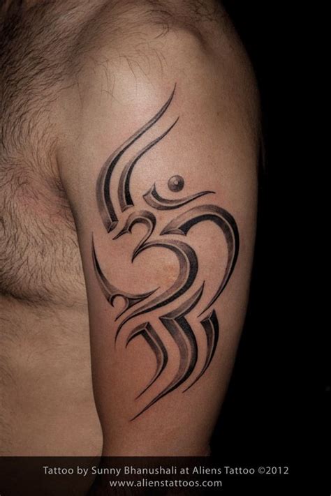 Tatoo Hindu, Om Symbol Tattoo, Hindu Tattoos, Religious Tattoos, Om Tatoo, Farsi Tattoo, Henna ...