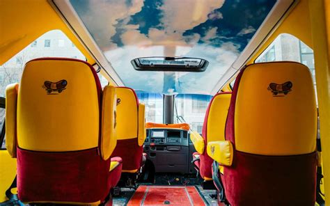 A Look Inside the Oscar Mayer Wienermobile and What It’s Like to Drive ...