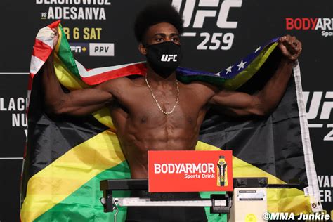 aljamain-sterling-ufc-259-official-weigh-ins | MMA Junkie