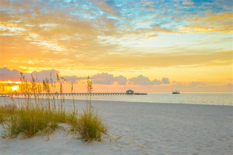 Gulfport Mississippi beach - RV Lifestyle News, Tips, Tricks and More from RVUSA!