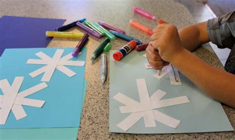 Glitter Glue Snowflakes: A Fun Winter Craft - Live Well Play Together