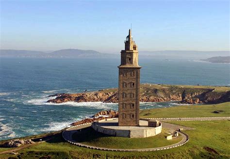 Torre de Hércules | De resena 'Los 15 Faros Más Fascinantes' | OrangeSmile.com