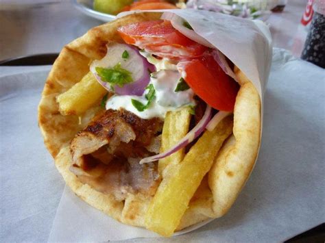 Pita Gyros ....! Start your diet tomorrow ... :) | Food, Greek recipes, Street food