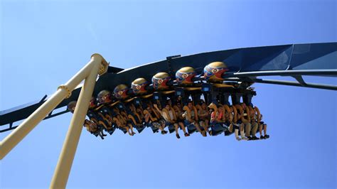 Types of Roller Coasters - Roller Coaster Types | HowStuffWorks