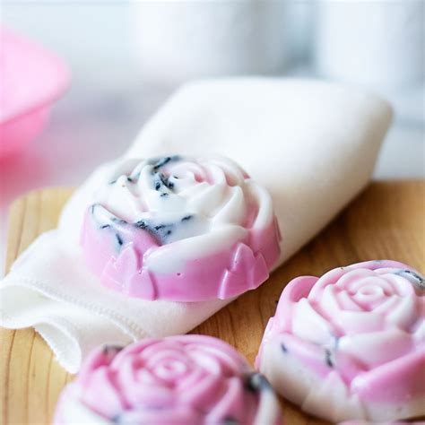 Layered Hibiscus Soap Recipe: Flower Shaped Soap