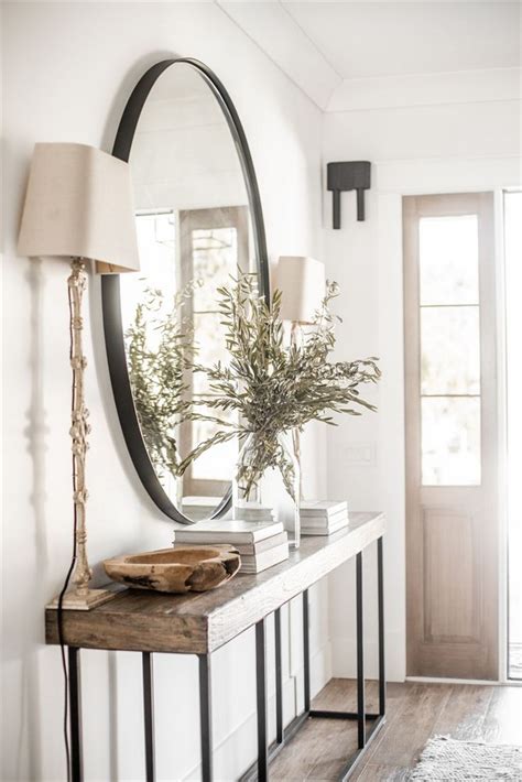 90+ Smart And Comfy Farmhouse Rustic Entryway Decoration Designs You Would Love - Page 12 of 93 ...