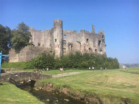 What to do in Laugharne in West Wales - by How We Travel