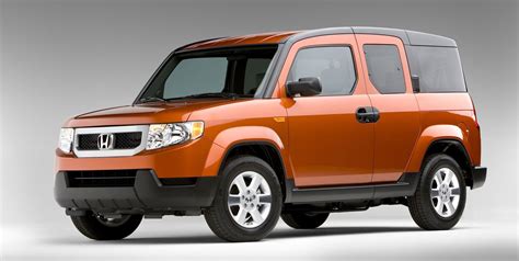 Honda Element Features and Specs