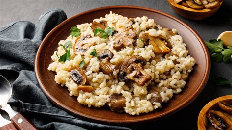 Why You Should Add Stock To Risotto Slowly, According To Lidia Bastianich