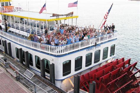 Creole Queen Mississippi River Jazz Cruise | New Orleans Riverboat Tours | Livery Tours