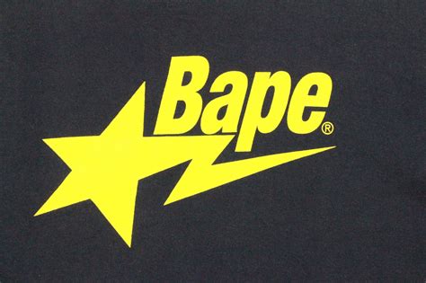 Bape Yellow Bapesta Logo Tee Navy | SARUUK