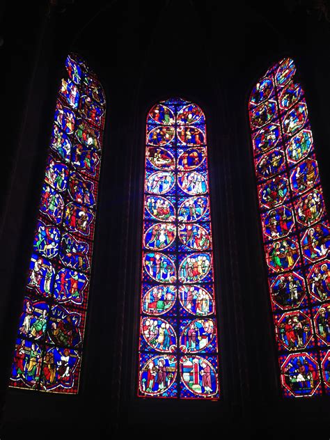 Stained glass, Bourges Cathedral | Vitrail médiéval, Vitrail, Médiéval