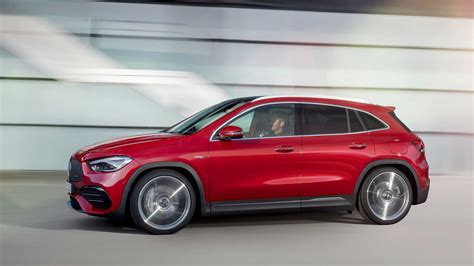 2021 Mercedes GLA Debuts With 302-HP AMG 35, Car Wash Function - Car in ...