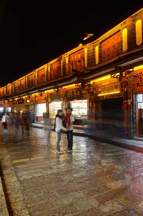 Old Town of Lijiang by Night Editorial Stock Image - Image of scenes, street: 34406799