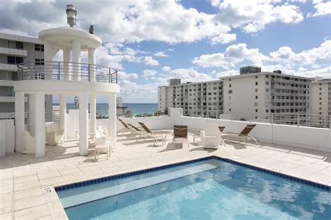 The 8 Best Miami Beach Airbnbs for All Styles and Budgets