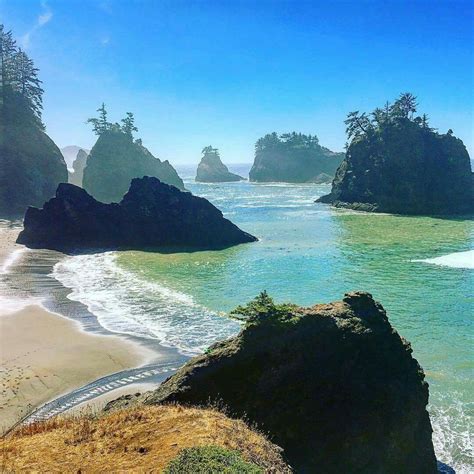 The Secret Beach @ the Southern Oregon Coast. From The Oregon Coast on Facebook. ~9 October 2016 ...