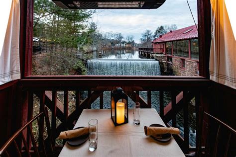 CT's most romantic restaurants of 2022, according to Connecticut Magazine