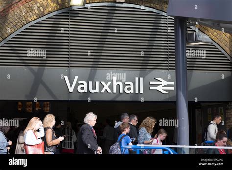 Vauxhall Cross railway station, Vauxhall London Stock Photo: 82716997 - Alamy