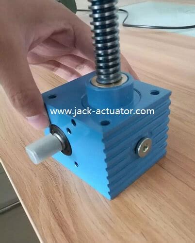 Small Screw Jacks Lifting---For Precision Positioning & Fine Adjustments