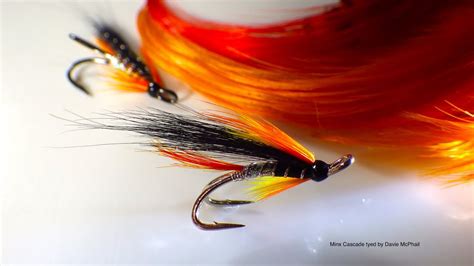 Tying the Minx Cascade (Salmon Fly) by Davie McPhail - YouTube