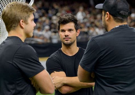 Who's in the Sean Payton movie? Netflix cast includes Taylor Lautner, Rob Schneider, more ...