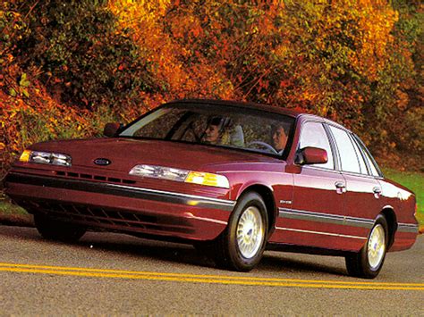 1992 Ford Crown Victoria - Specs, Prices, MPG, Reviews & Photos | Cars.com