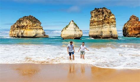 One of Most Visited Places on the Great Ocean Road - Review of Twelve ...