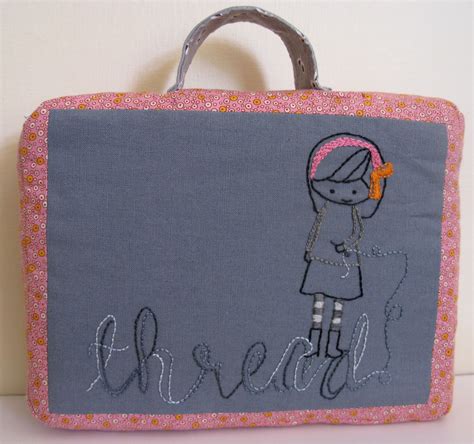 can embroider, can travel / CHARM ABOUT YOU