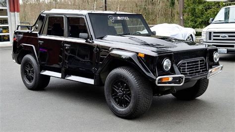 Un Lamborghini LM002 de 1990, en venta