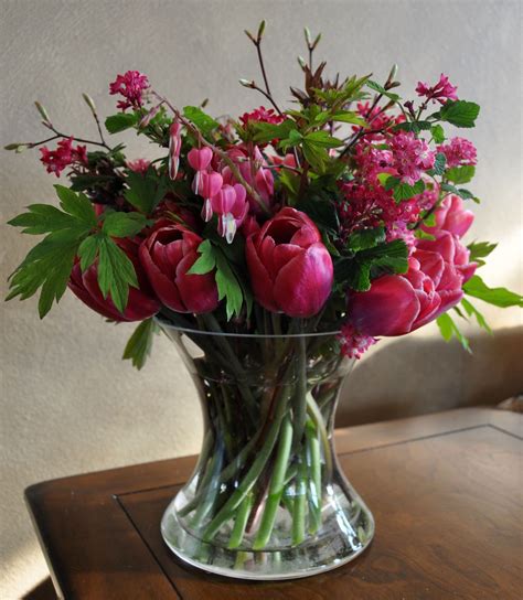 Bleeding Heart Flower Arrangement | pet-medicine92