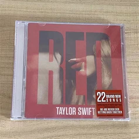 Taylor Swift - Red [Deluxe Edition] 2CD, Hobbies & Toys, Music & Media, CDs & DVDs on Carousell