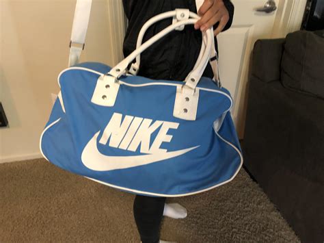 Found an old school Nike gym bag! : r/ThriftStoreHauls