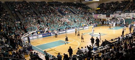 UNCW Homecoming 2010 Basketball Game & Coronation | A nearly… | Flickr