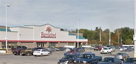 Hannaford Corporate Parent to Merge With Rival Grocery Store Operator