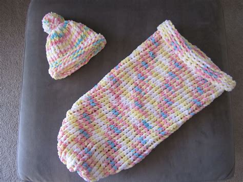 Bernat Baby Blanket Yarn Knitting Patterns Bernat Baby Sport Free ...