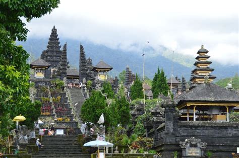 TOP 10 MOST IMPRESSIVE HINDU TEMPLES IN SOUTHEAST ASIA - Passion Travel