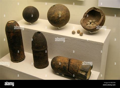 Artillery shells hi-res stock photography and images - Alamy