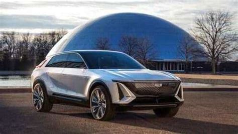 Cadillac electric SUV Lyriq, with mammoth 33-inch touchscreen, unveiled ...