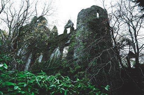 Exploring The Spooky And Abandoned Buchanan Castle In Scotland!