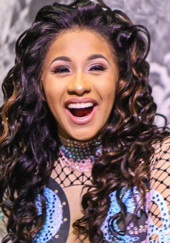 Cardi B: Age, Height, Weight, Real name, Wiki, Bio & Family