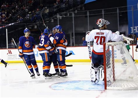 New York Islanders 3, Washington Capitals 1: Jaroslav Halak saves day ...