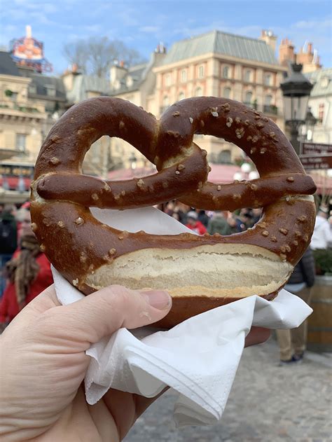 12 Best Snacks at Disneyland Paris - Real Life Dinner