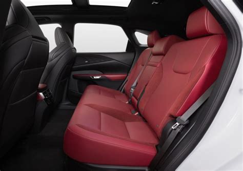 2023 Lexus RX-rear seats – PerformanceDrive