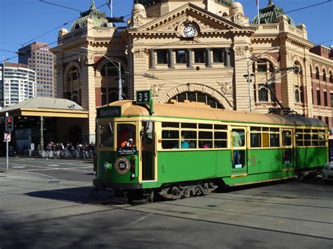 City Circle trams – Melbourne – Vintage Victoria