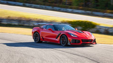 2019 Corvette C7 ZR1 Breaks 191 MPH In Standing Mile [VIDEO]