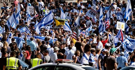 Demonstrators brawl outside LA’s Museum of Tolerance after screening of Hamas attack video | The ...